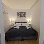 Place Direkt Am Karlsplatz - Stachus 70 Qm Mit 2 Schlafzimmer Mila