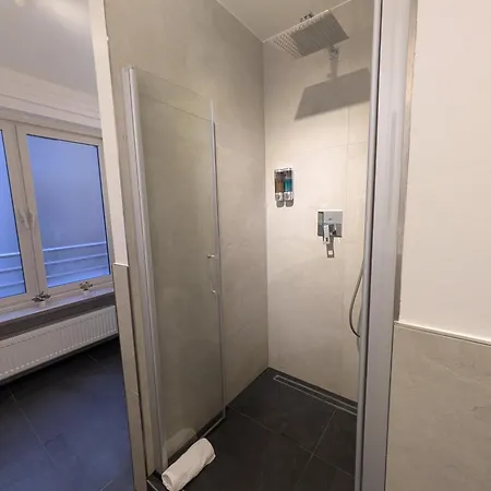 Place Direkt Am Karlsplatz - Stachus 70 Qm Mit 2 Schlafzimmer Mila Διαμέρισμα *