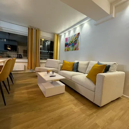 Direkt Am Karlsplatz - Stachus 70 Qm Mit 2 Schlafzimmer Mila Munich