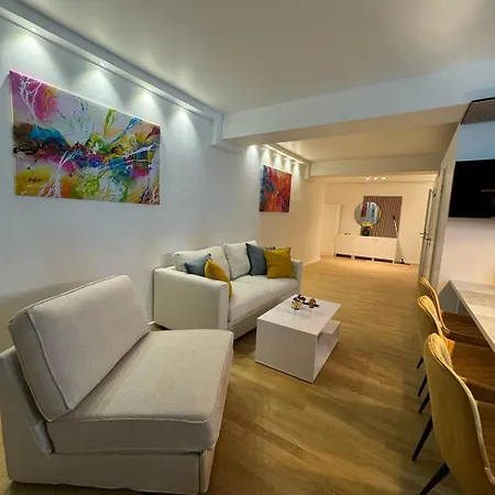 Apartment Direkt Am Karlsplatz - Stachus 70 Qm Mit 2 Schlafzimmer Mila *