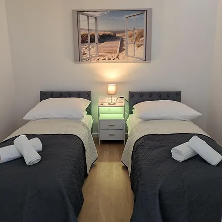 Direkt Am Karlsplatz - Stachus 70 Qm Mit 2 Schlafzimmer Mila Apartment Munich